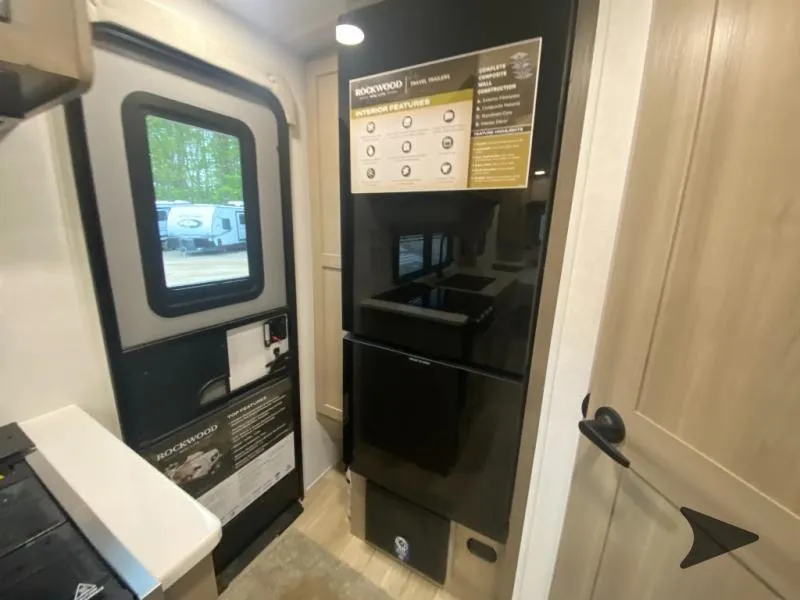 2026 Forest River Rockwood Mini Lite 2109S - Photo 4