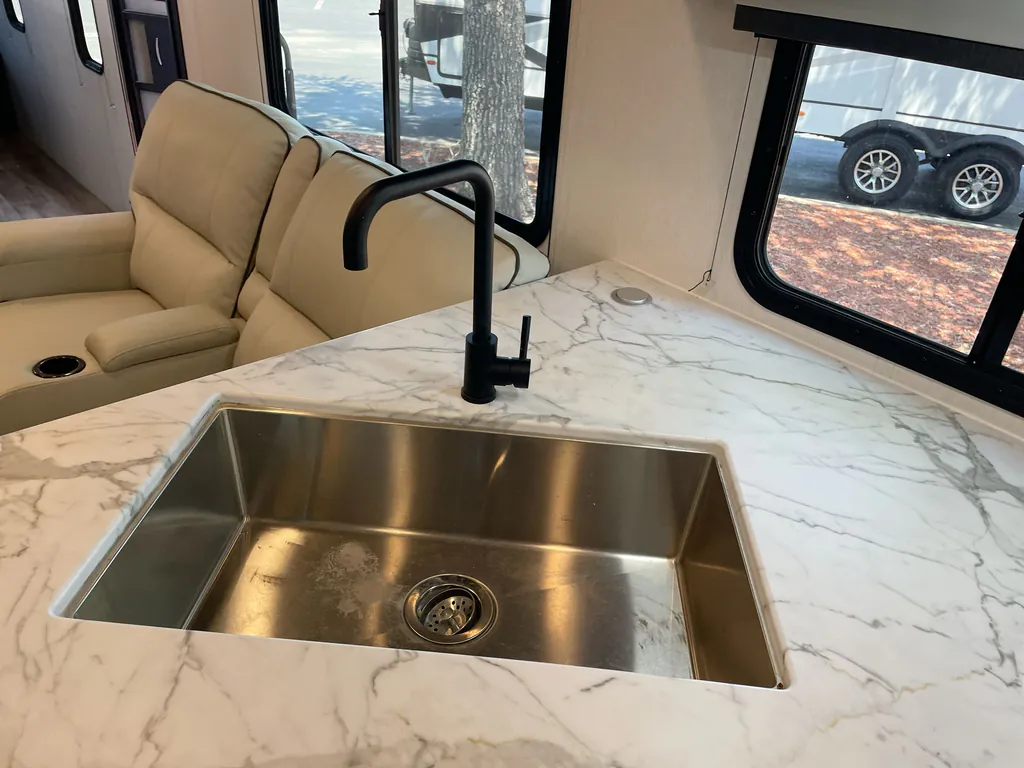 2023 Coachmen Freedom Express Ultra Lite 274RKS, Photos photo 35