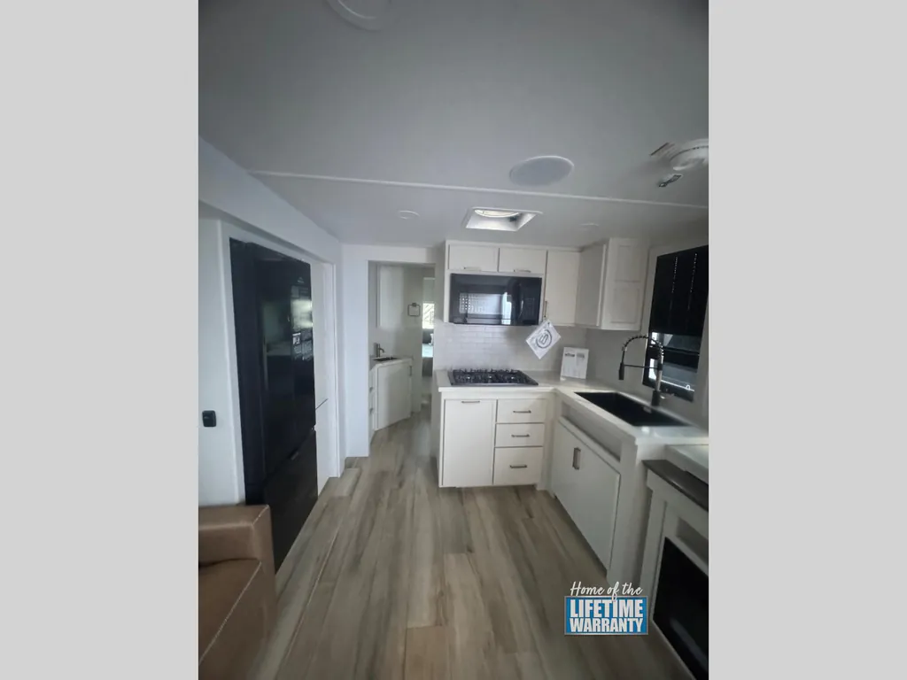 2026 Brinkley Model I 294, Photos photo 11