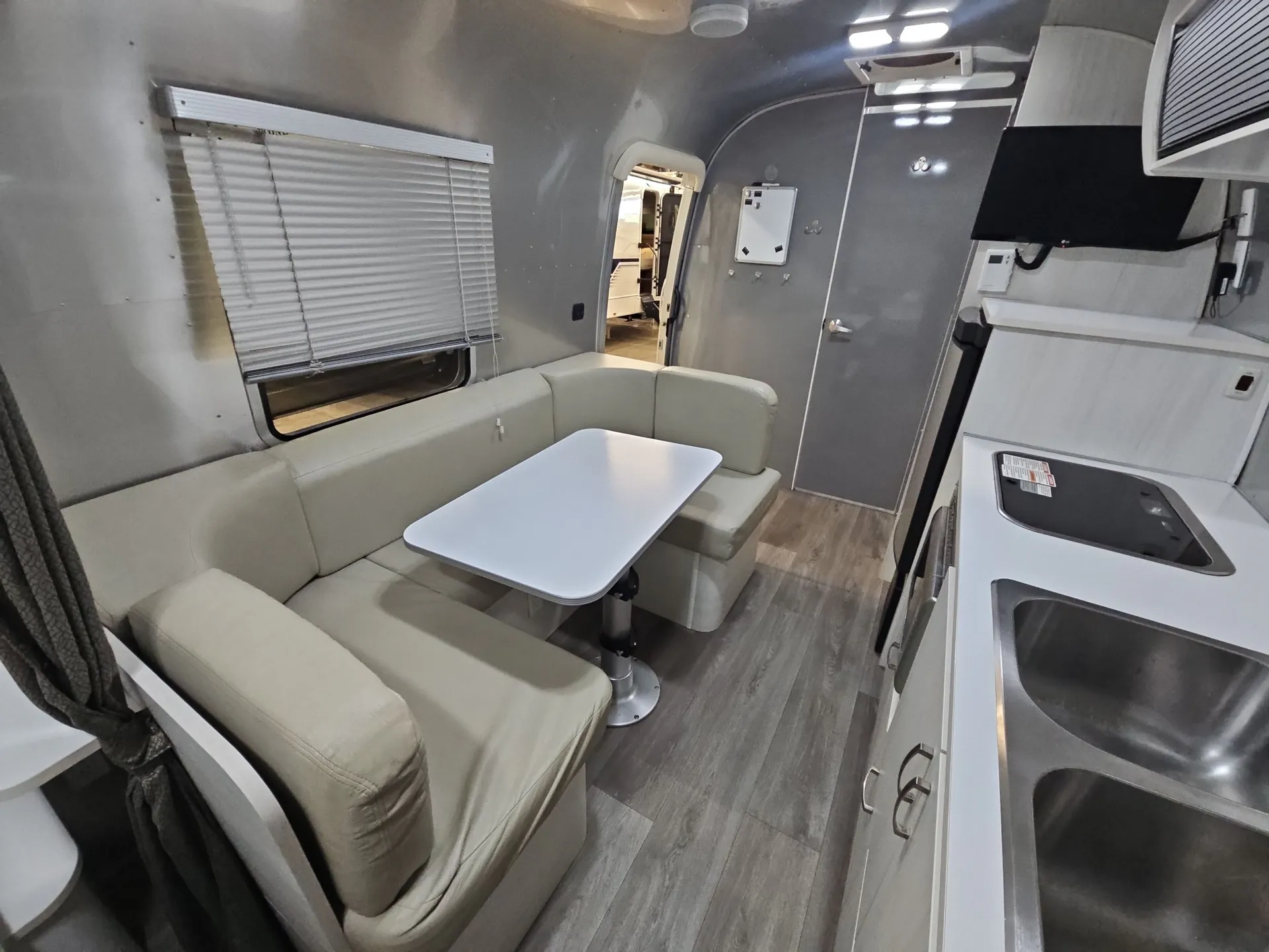 2017 airstream Sport 22 — living area main