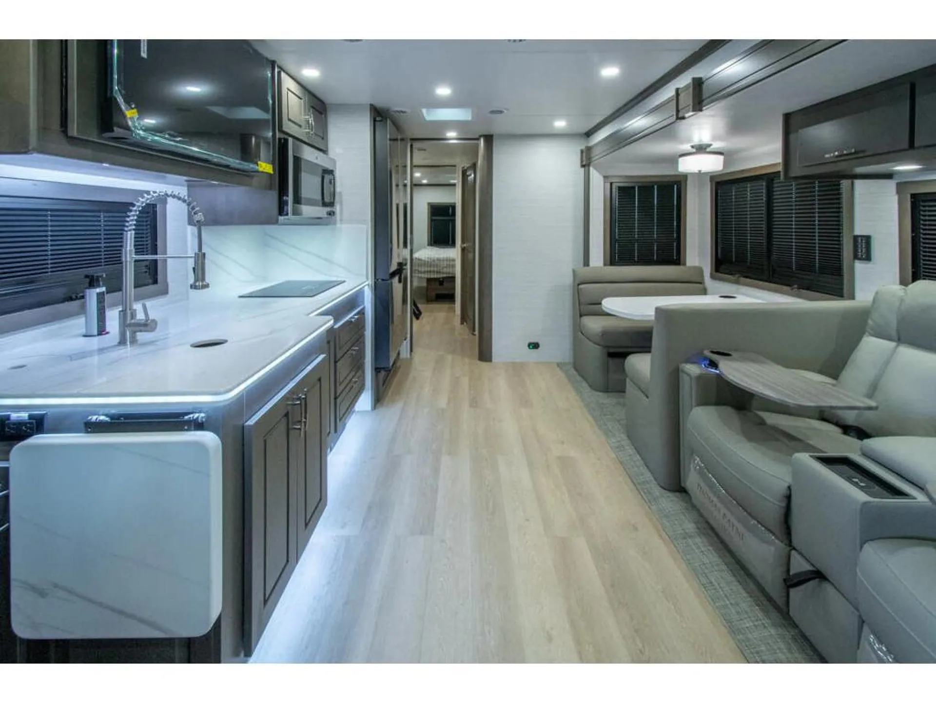 2026 Dynamax Corp DynaQuest XL 3700BD dealer photo 7 from Blue Compass RV