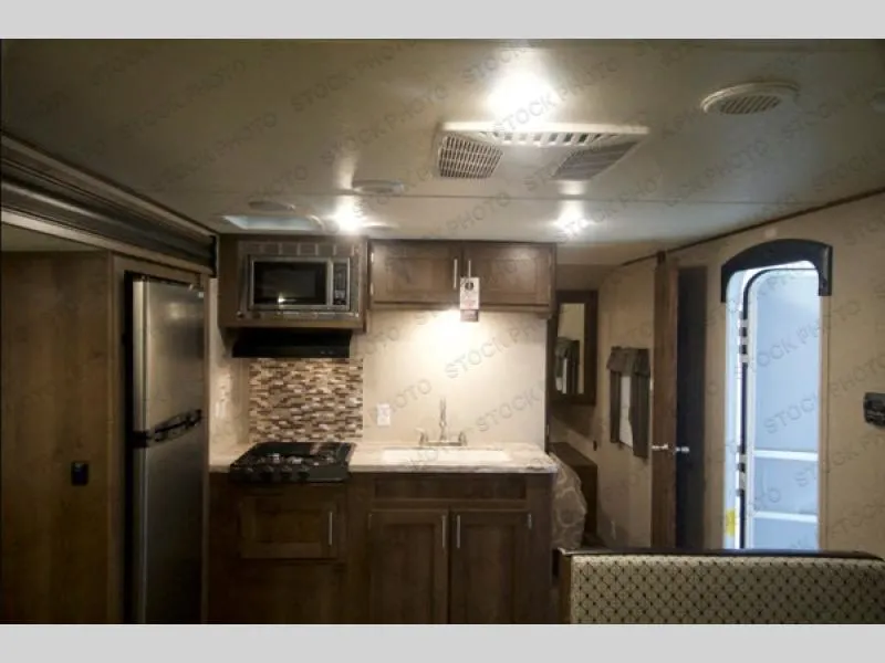 2019 Shasta Shasta 25RS - Photo 4