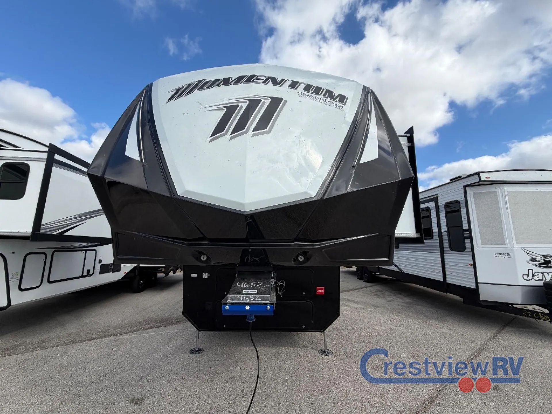 2026 Grand Design Momentum 399M - Photo 4