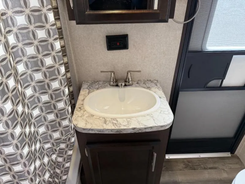 2019 Jayco Jay Flight 32BHDS - Photo 4