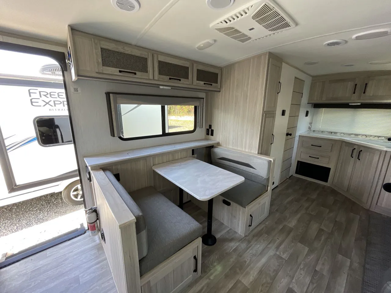 2023 Cruiser RV Twilight Signature TWS-2280 - Photo 4