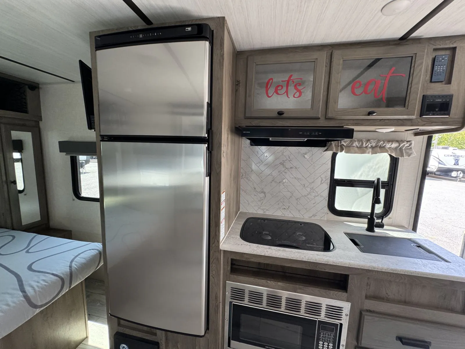 2022 Forest River Surveyor Legend 19RBLE — Photo 7