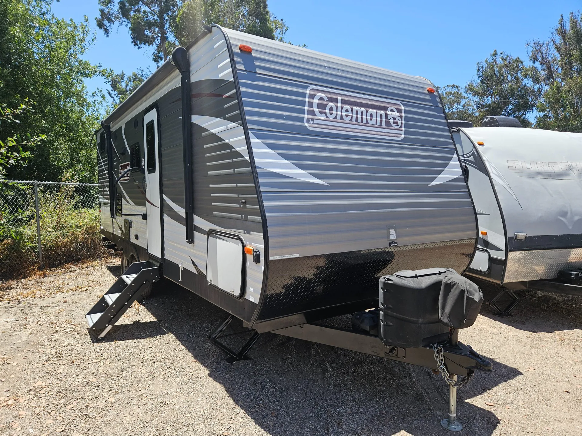 2018 Dutchmen Coleman Lantern 244BHWE - Photo 2