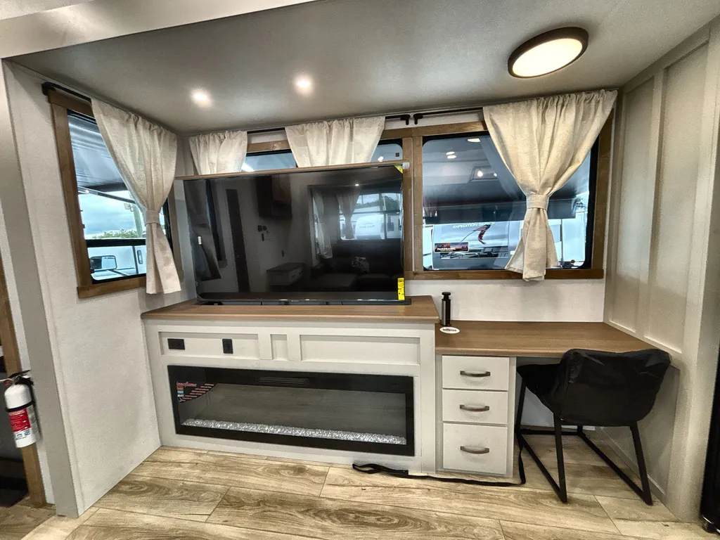 2027 Forest River Mesquite 3850HBRK, Photos photo 14