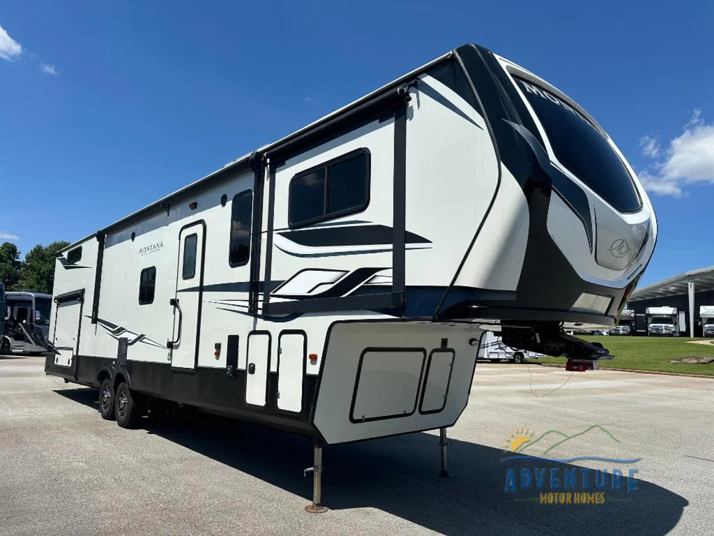2022 Keystone Montana High Country 377FL, Photos photo 4