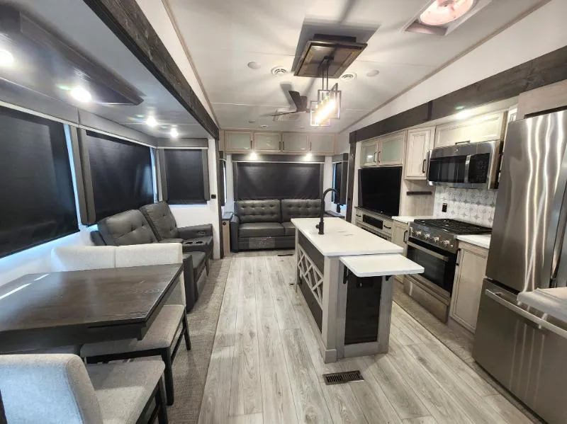 2024 Keystone Montana High Country 385BR, Photos photo 3