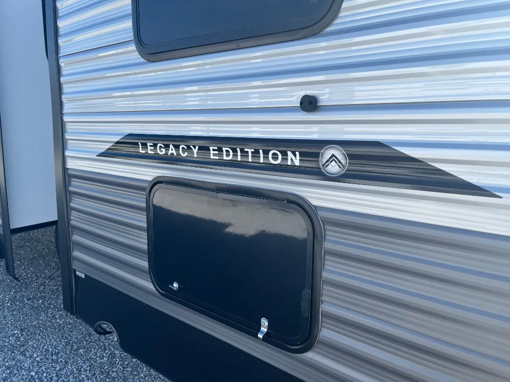 2026 Coachmen Catalina Legacy Edition 343BHTS (2 Queen Beds), Photos photo 11