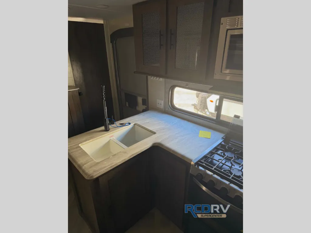 2021 Forest River Wildwood 31KQBTS, Photos photo 16