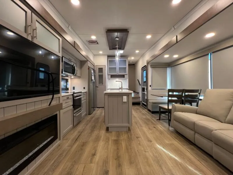 2026 Alliance RV Avenue 32RLS - Photo 3