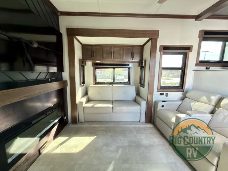2025 Forest River RiverStone 421FK - Photo 3