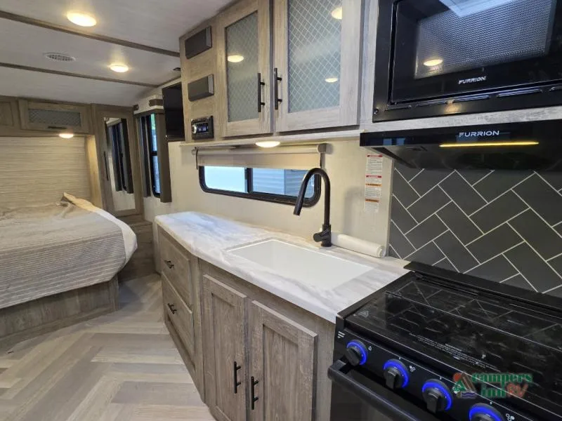 2021 Forest River RV Wildwood 19RBHL - Photo 4