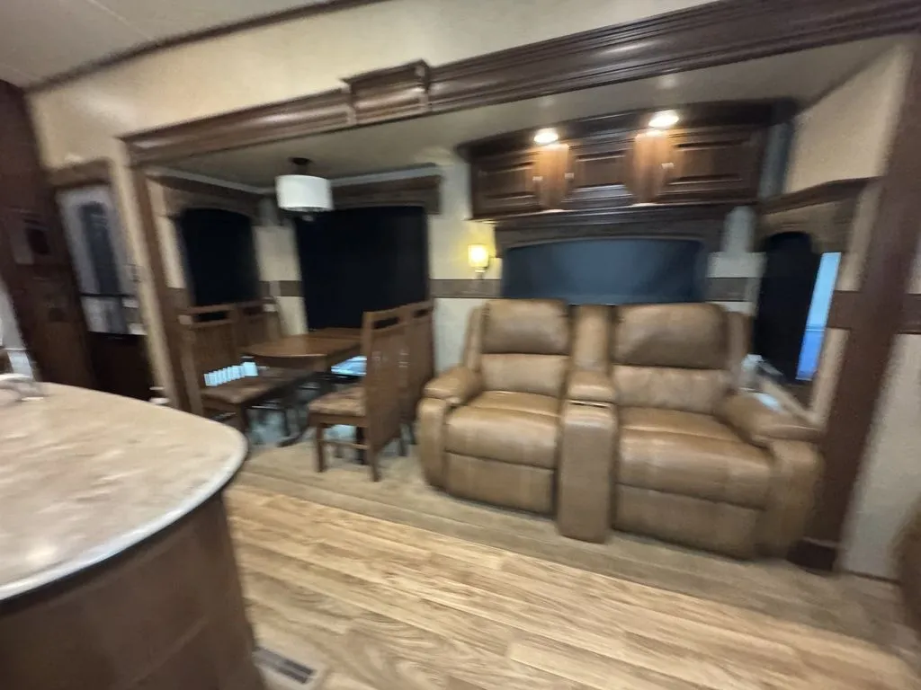 2015 Jayco Pinnacle 36FBTS, Photos photo 14