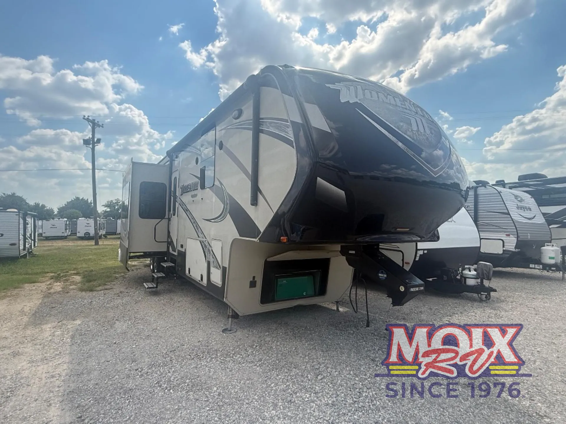 2015 Grand Design Momentum 385TH - Photo 2