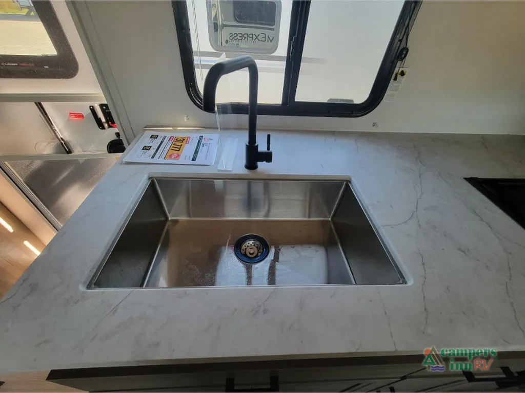 2026 Coachmen Freedom Express Select 31SE, Photos photo 35
