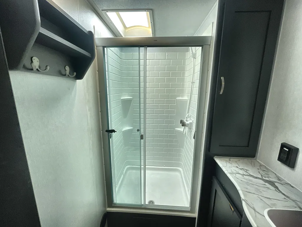 2023 Coachmen Freedom Express Ultra Lite 274RKS, Photos photo 18