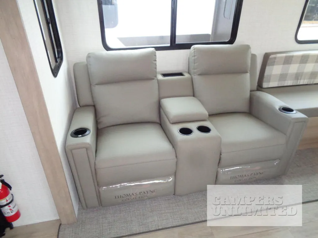 2026 Forest River Solaire 3060RKTS, Photos photo 12