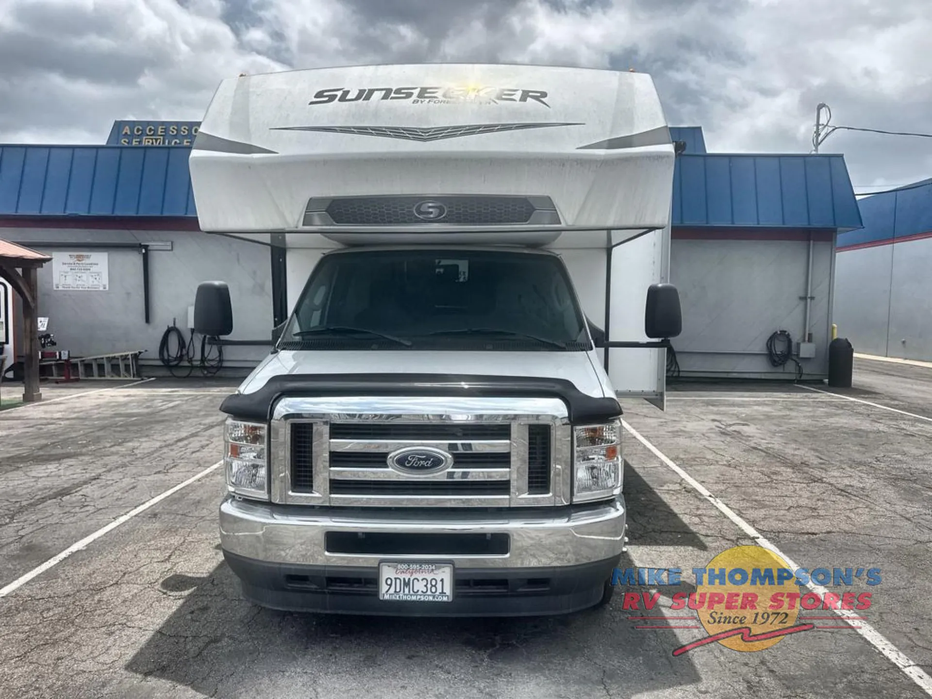 2023 Forest River Sunseeker LE 2550DSLE - Photo 3