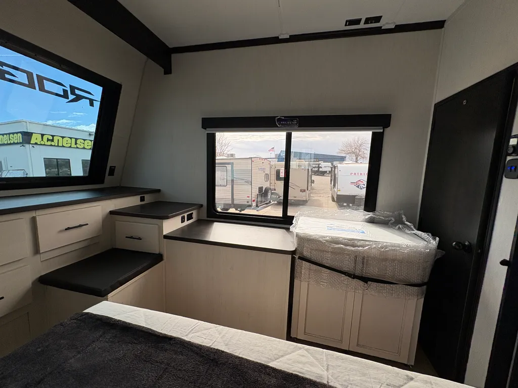 2025 Forest River Vengeance Rogue Armored 26L140, Photos photo 52