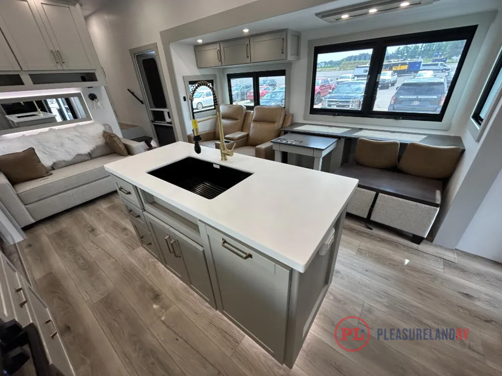 2026 Brinkley Model Z 3420, Photos photo 16