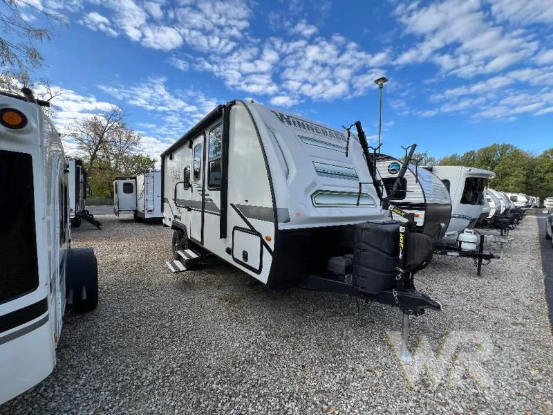 2022 Winnebago Micro Minnie 2108FBS - Photo 2