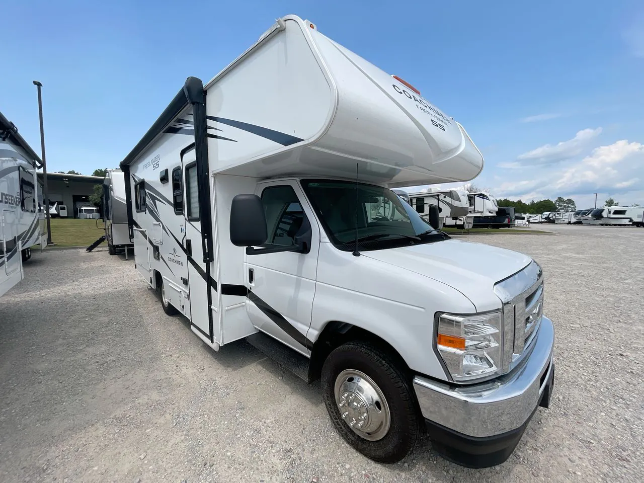 2025 Coachmen Freelander 21QSS - Photo 2