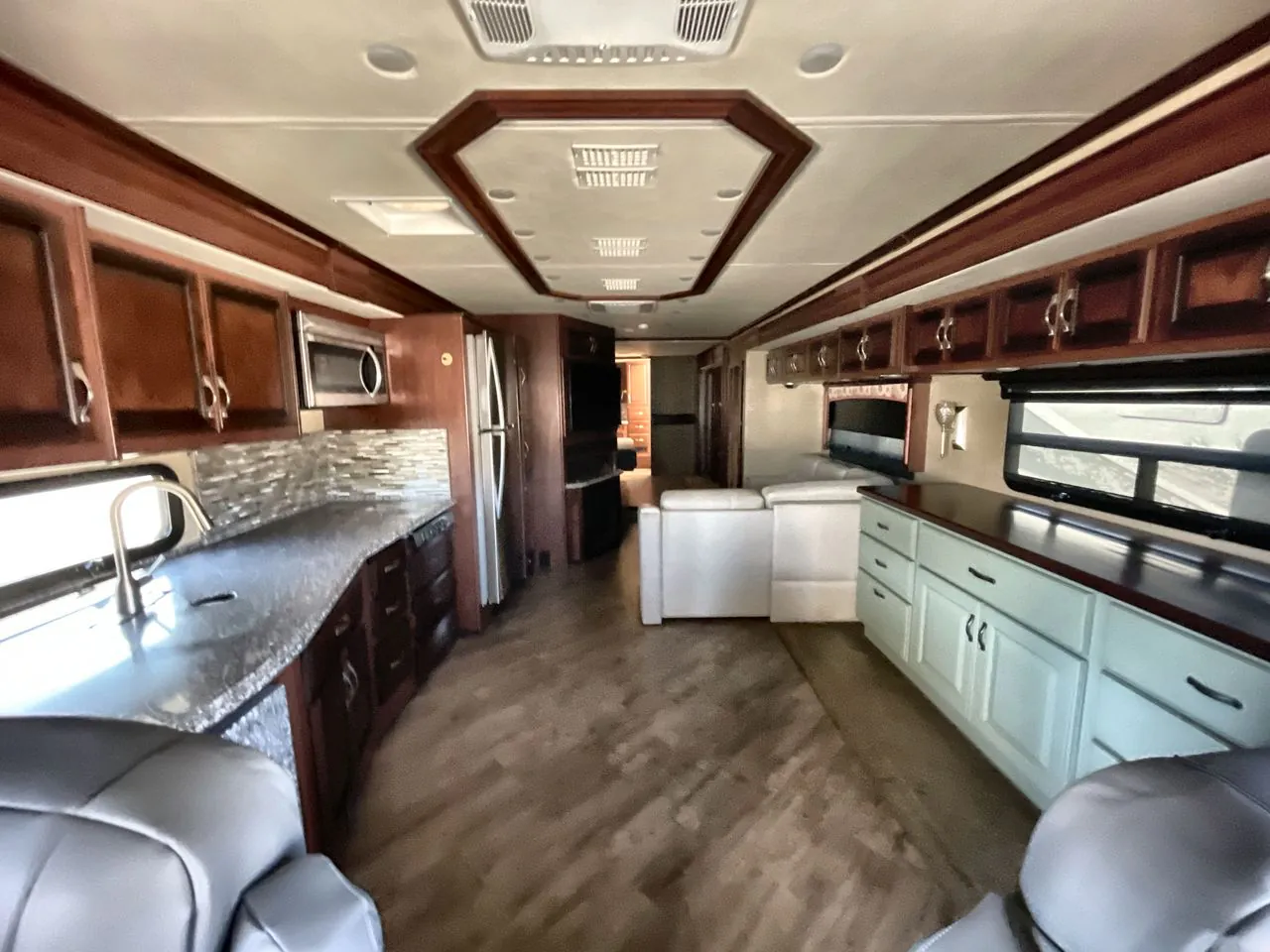 2017 Fleetwood Pace Arrow LXE 38K - Photo 2