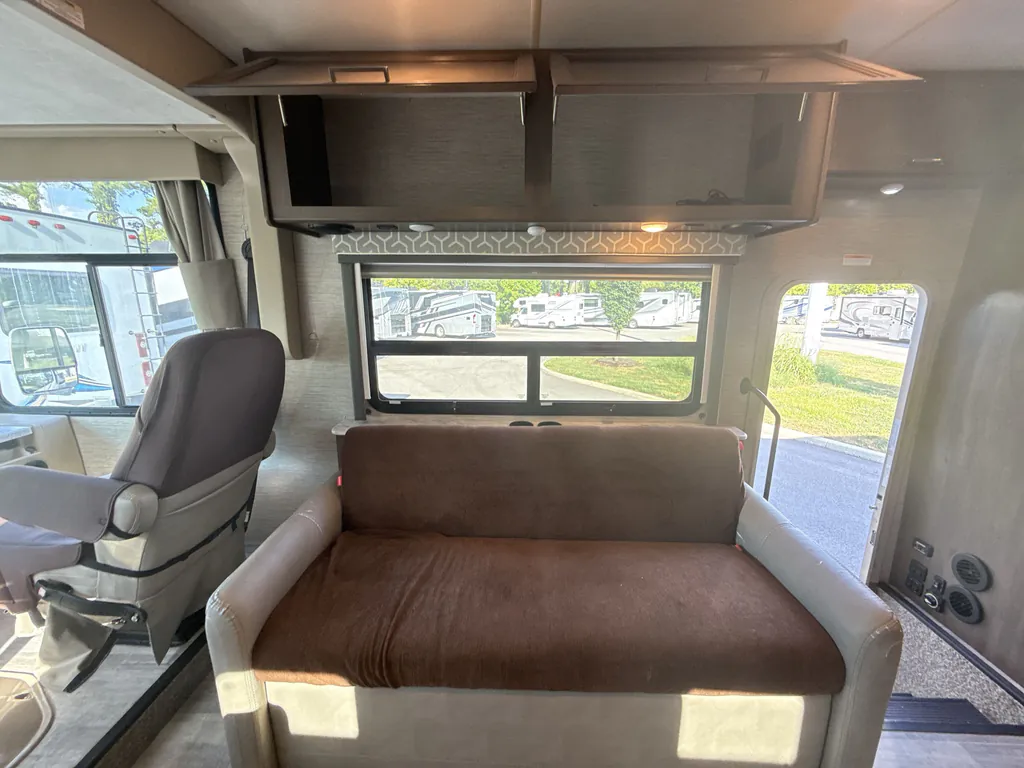 2022 Thor Motor Coach Freedom Traveler A32, Photos photo 15