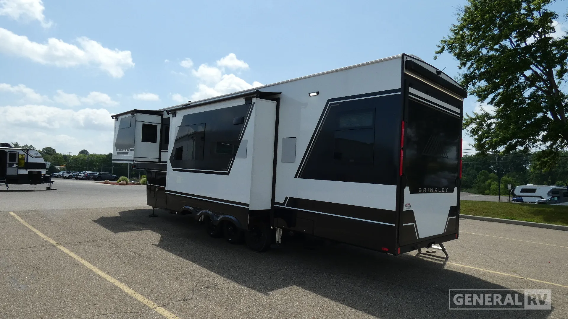 2025 Brinkley Model G 3250 - Photo 4