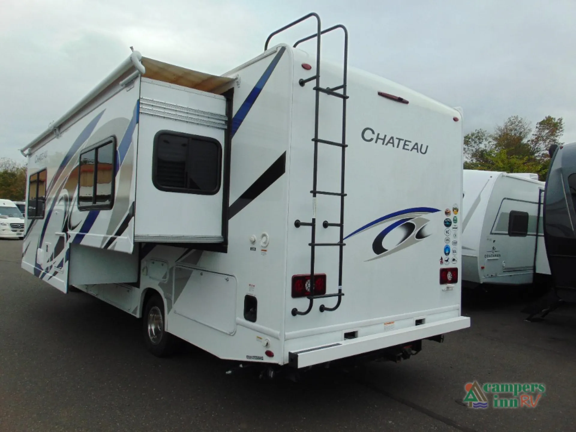 2023 Thor Motor Coach Chateau 27R - Photo 4