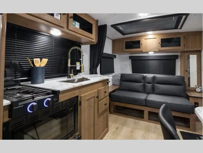 2027 Coachmen Apex Nano 183BH - Photo 3