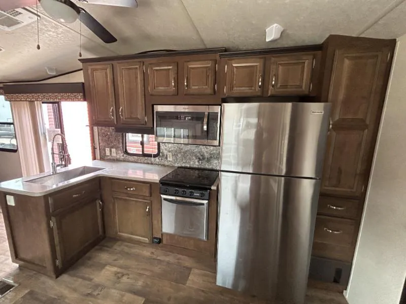 2018 Forest River Salem Villa 426-2B, Photos photo 6