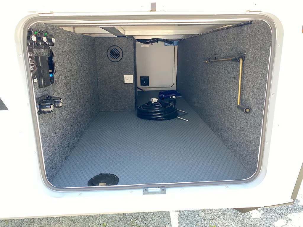 2026 Brinkley Model I 280, Photos photo 3