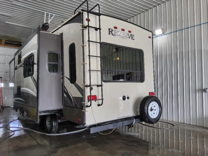 2015 CrossRoads RV ReZerve 28RL - Photo 3