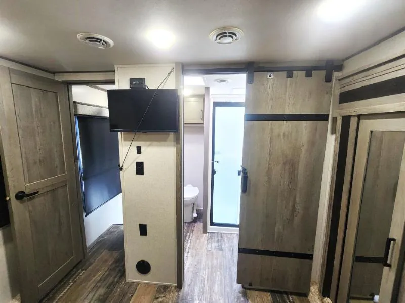 2021 Keystone Raptor 429, Photos photo 69