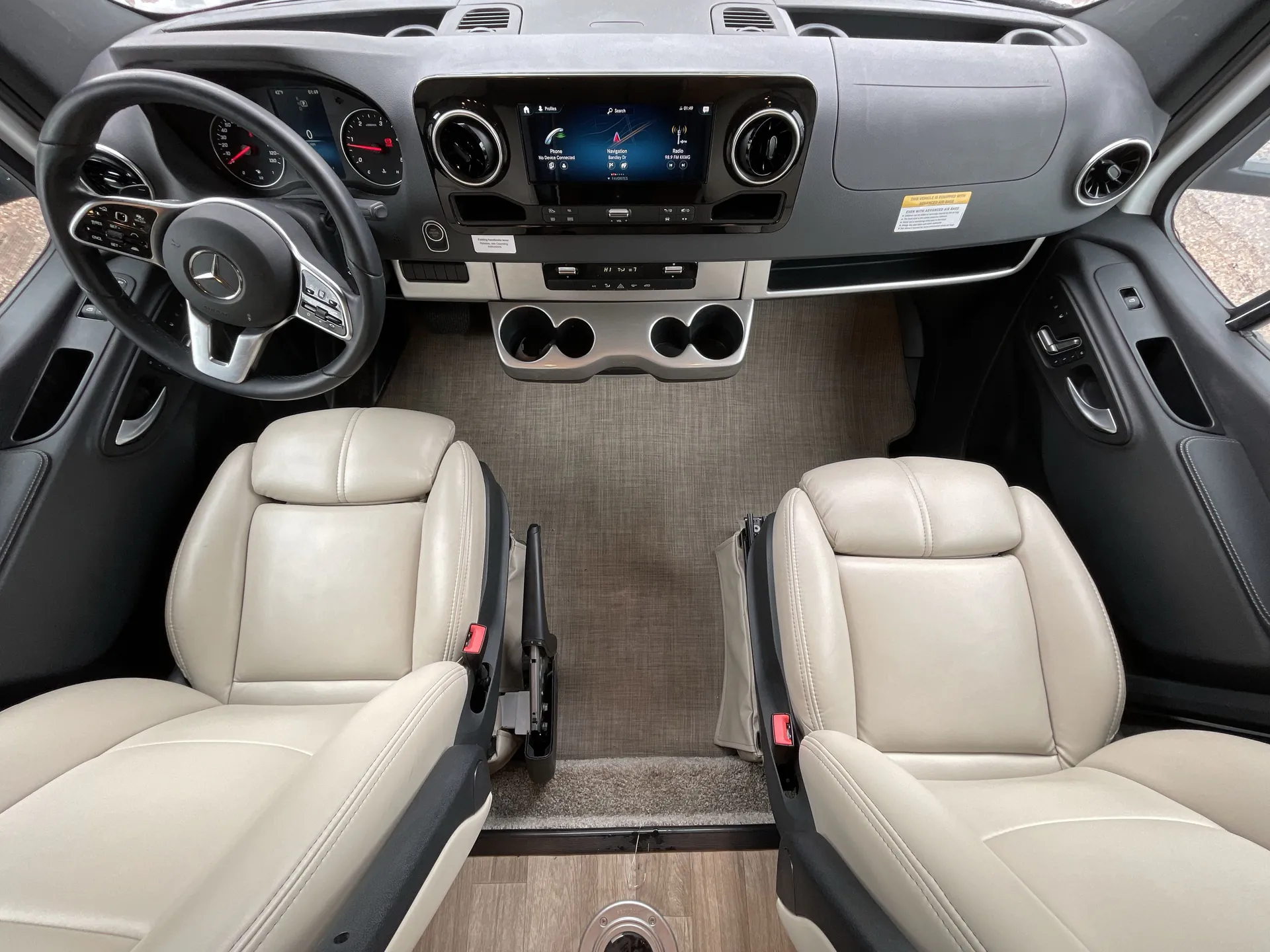 2024 Thor Motor Coach Tiburon 24XL - Photo 4