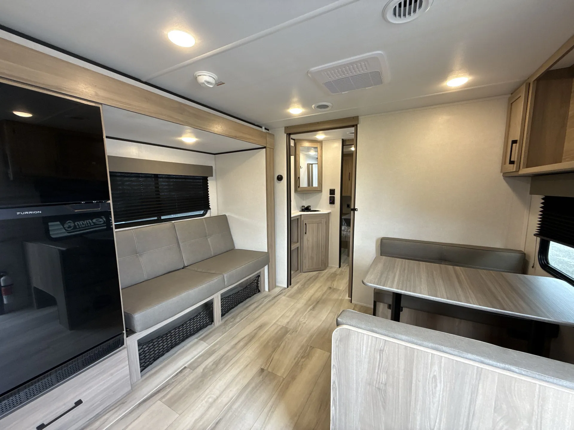2025 Keystone Coleman Light 21RX - Photo 3