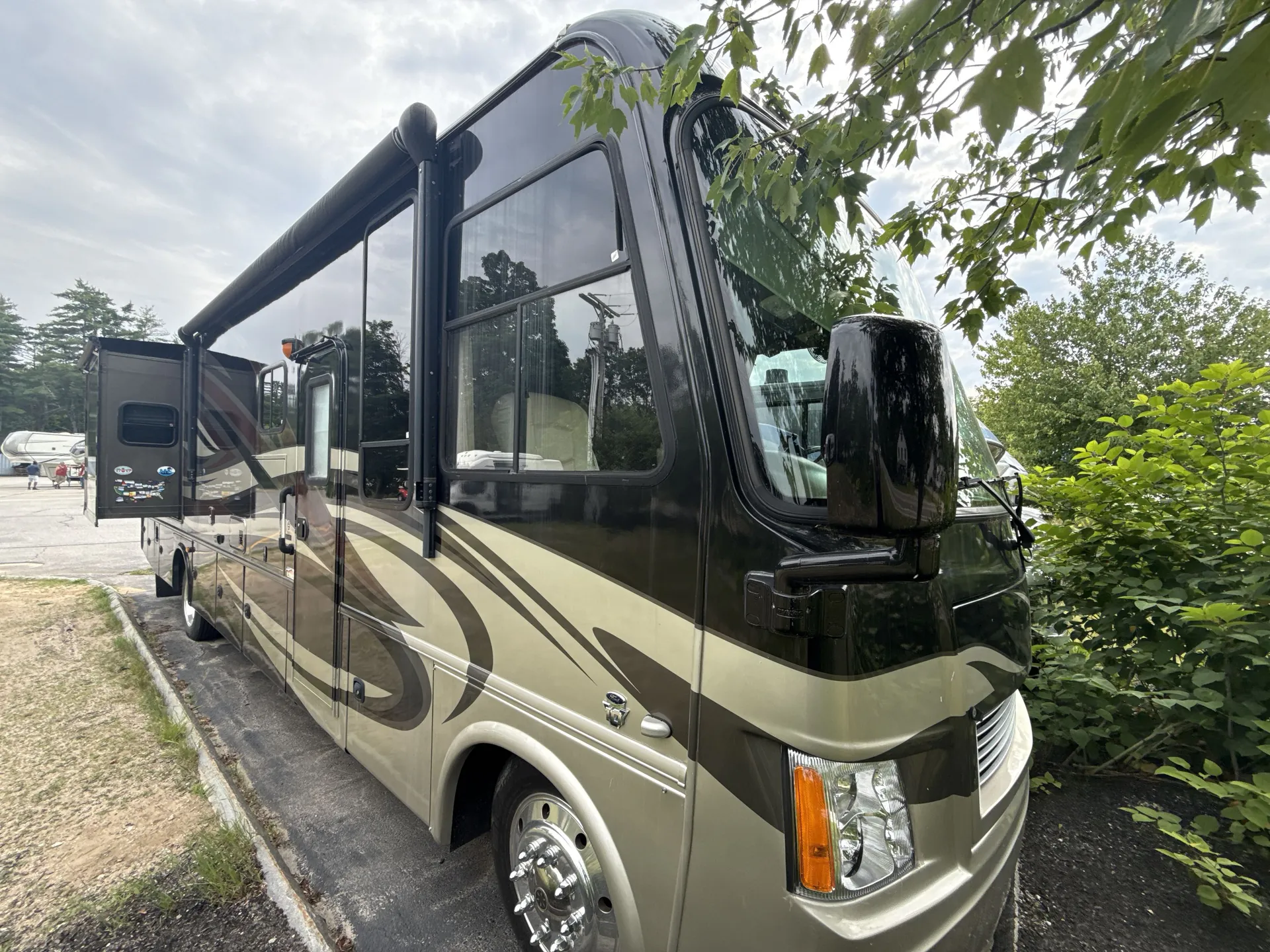 2012 Thor Challenger 36FD - Main photo