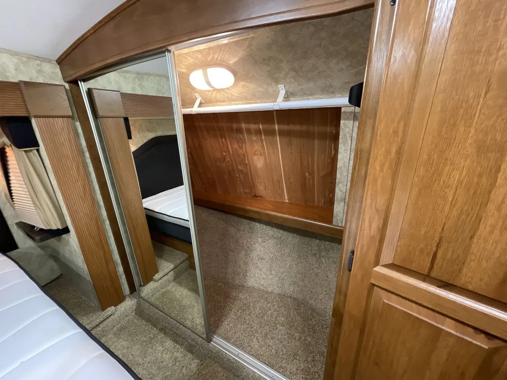 2013 Keystone Montana 3100RL, Photos photo 17
