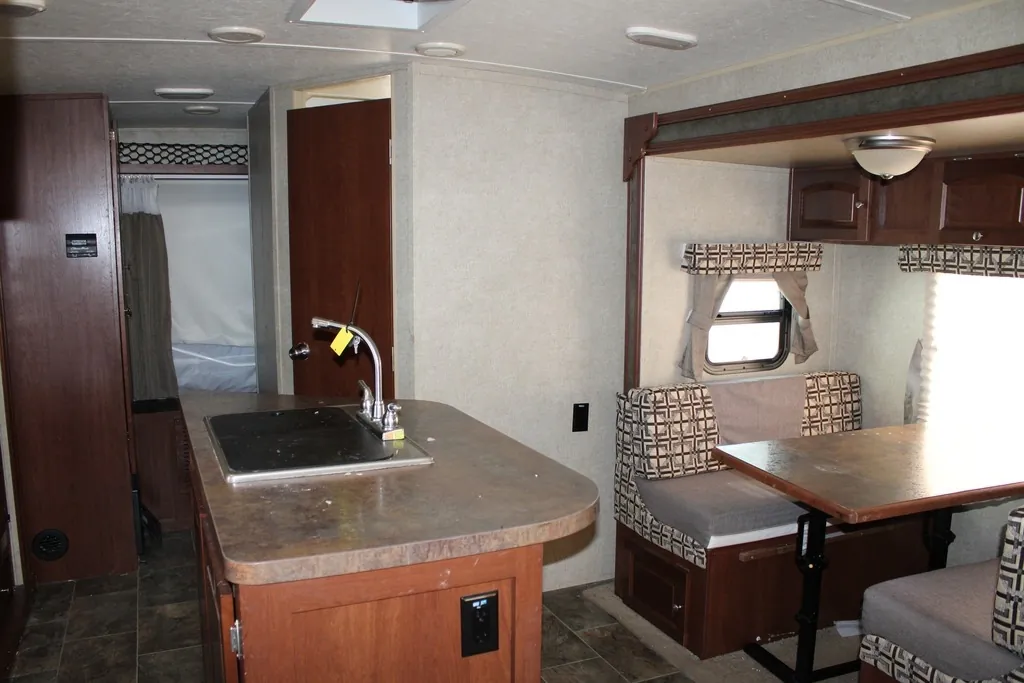 2015 Forest River Rockwood Roo 23IKSS — Photo 7