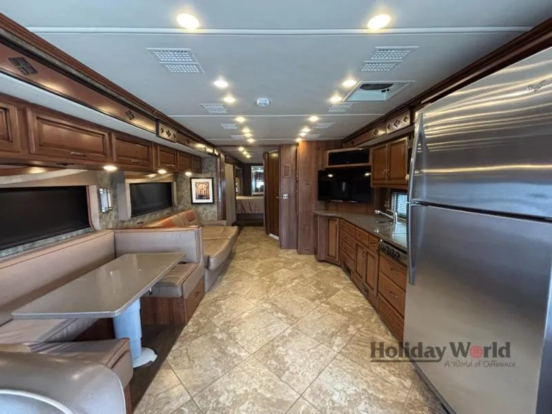 2014 Fleetwood Expedition 38B - Photo 3