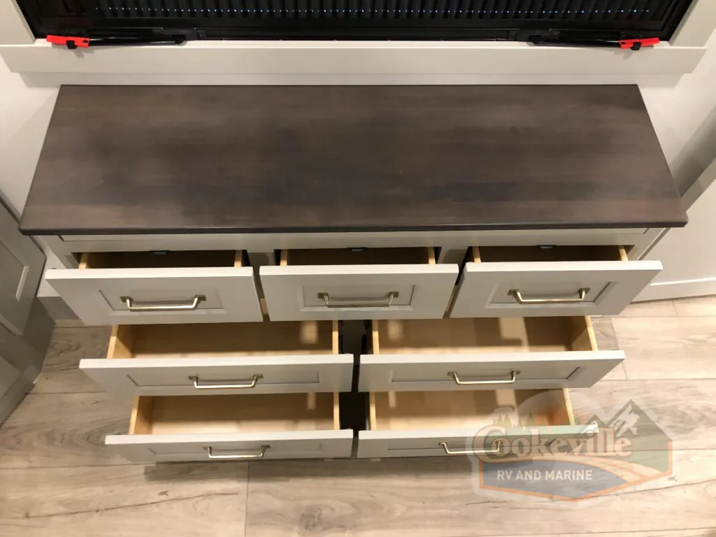 2026 Brinkley Model G 4100, Photos photo 23