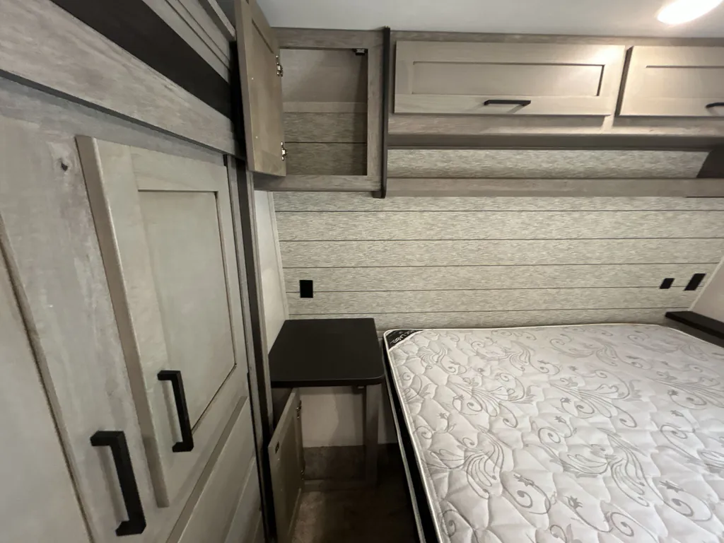 2020 Keystone Raptor 415, Photos photo 31