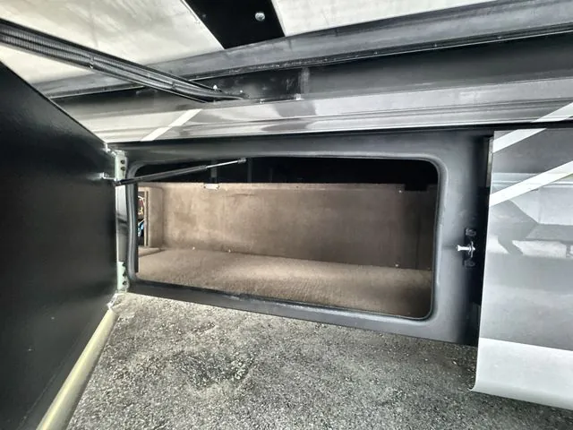 2027 Entegra Coach Accolade 37K, Photos photo 5