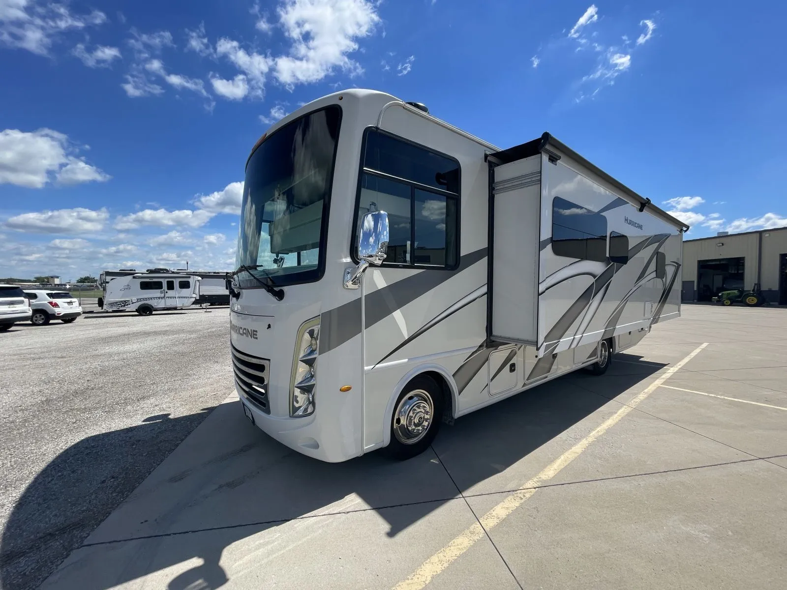 2023 Thor Motor Coach Hurricane 29M - Photo 4
