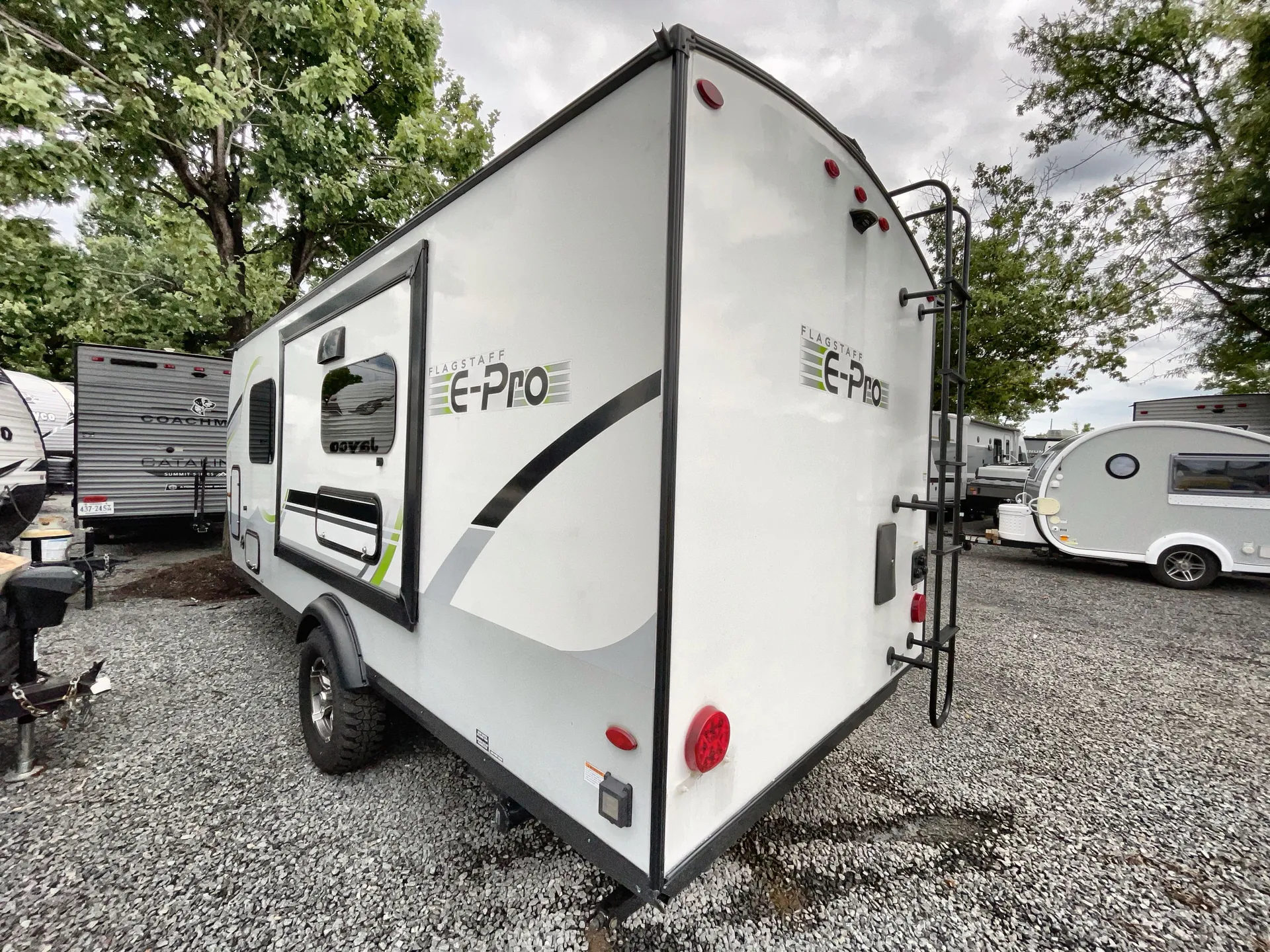 2022 Forest River Flagstaff E-Pro 19FDS — campside