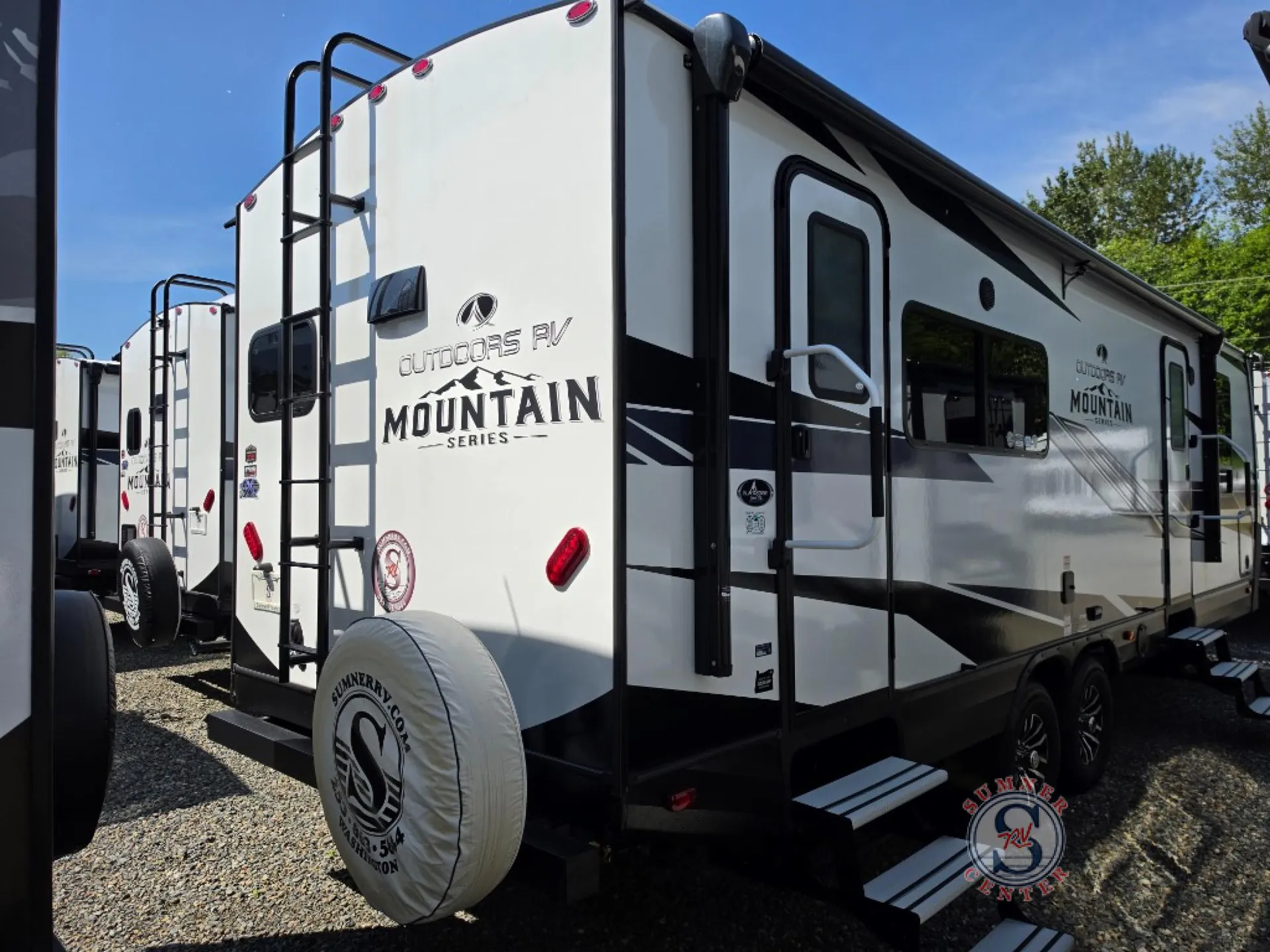 2025 Outdoors RV Black Stone Mountain Series 260KRS - Photo 4